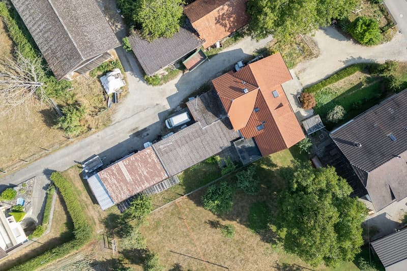 Wohnhaus mit grossem Gewerbe und viel Entwicklungspotenzial (3)