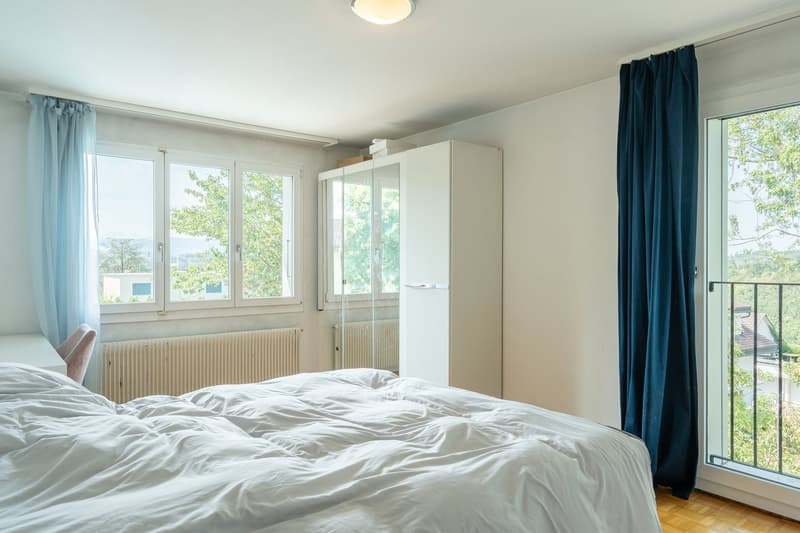 Reiheneckhaus mit Pool in ruhigem Quartier (11)