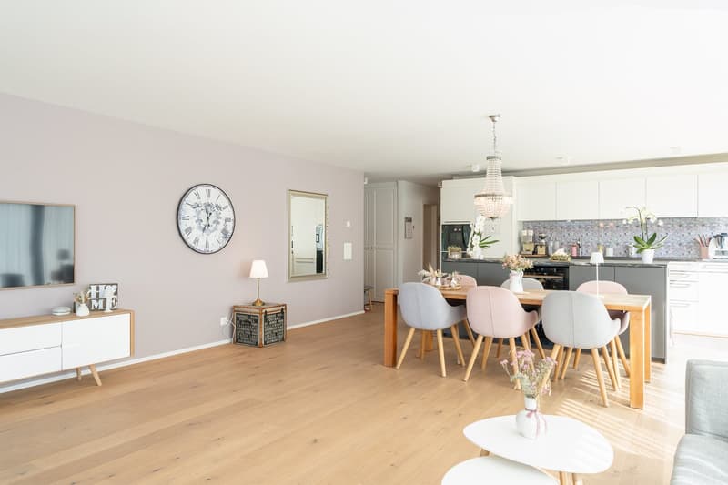 Moderne 4.5-Zimmer-Wohnung im Rosenpark Rüfenacht (11)