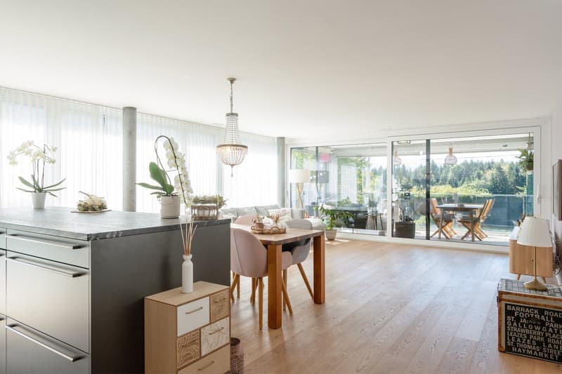 Moderne 4.5-Zimmer-Wohnung im Rosenpark Rüfenacht (7)