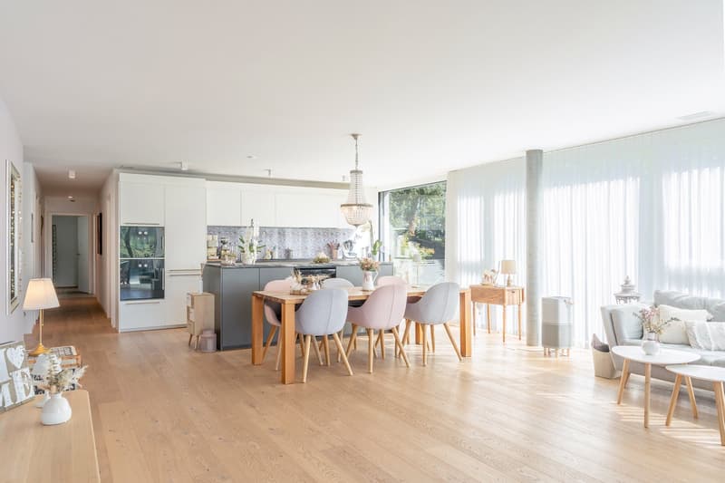 Moderne 4.5-Zimmer-Wohnung im Rosenpark Rüfenacht (9)