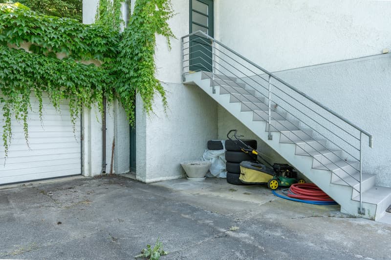 Einfamilienhaus mit Baulandreserve an zentraler Lage (5)