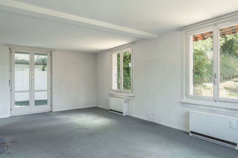 Einfamilienhaus mit Baulandreserve an zentraler Lage (8)