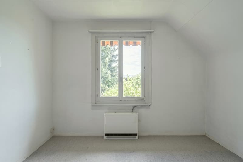 Einfamilienhaus mit Baulandreserve an zentraler Lage (9)