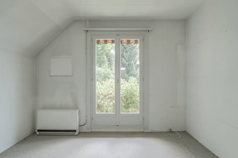 Einfamilienhaus mit Baulandreserve an zentraler Lage (11)
