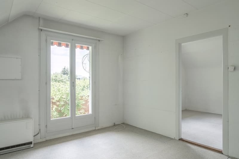 Einfamilienhaus mit Baulandreserve an zentraler Lage (10)
