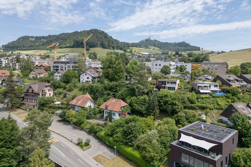 Einfamilienhaus mit Baulandreserve an zentraler Lage (3)