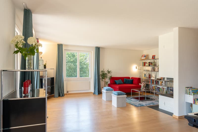 Freistehendes & grosszügiges Einfamilienhaus mit grossem Garten (12)