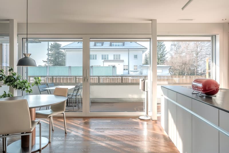Exklusive 3.5 Zimmer Wohnung an zentraler Lage (3)