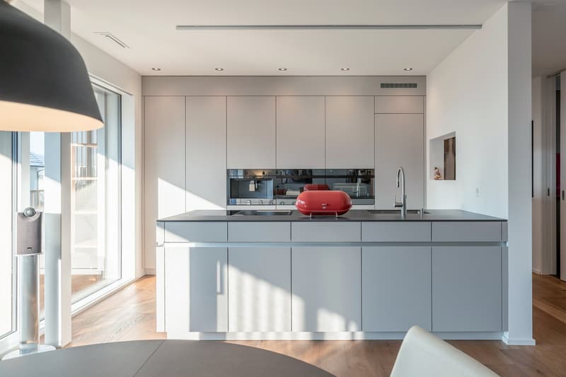 Exklusive 3.5 Zimmer Wohnung an zentraler Lage (4)