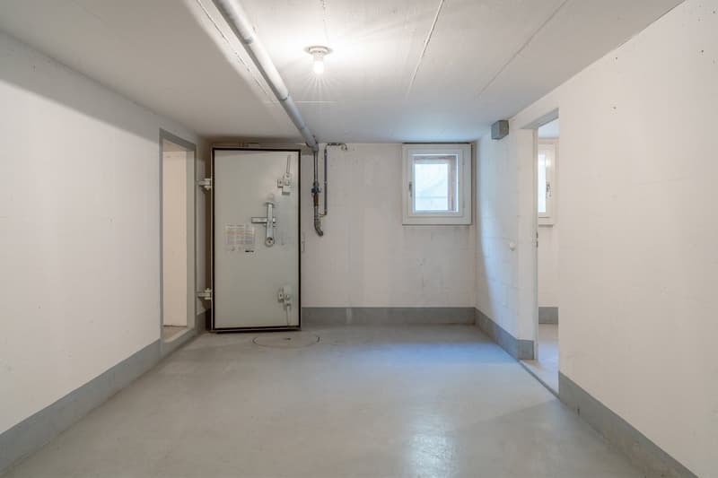 Grosszügiges Doppeleinfamilienhaus an bester Lage in Ittigen (20)