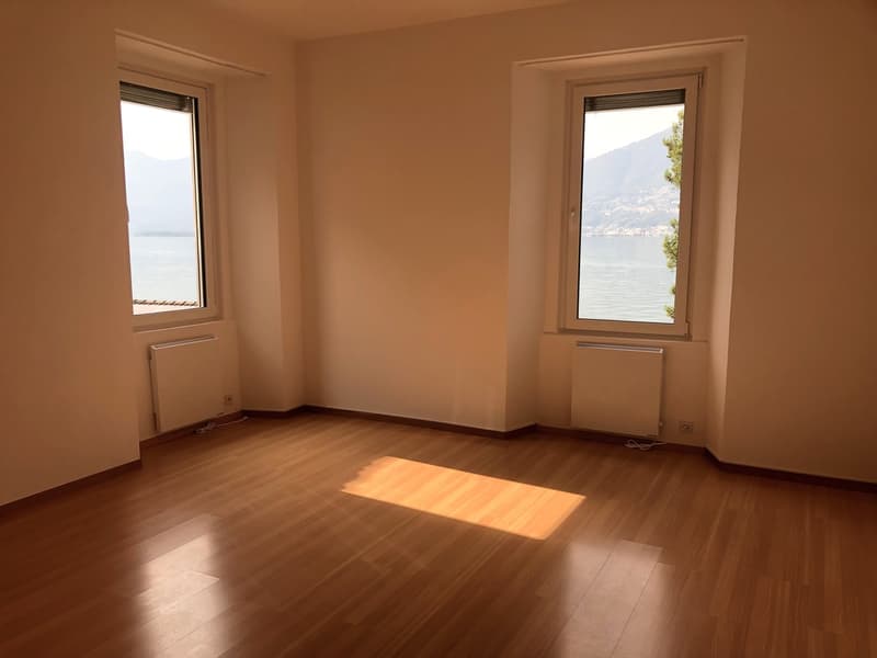 Stattliche Liegenschaft  mit Ausbaupotenzial  Casa imponente con appartamenti  con grande potenziale (9)