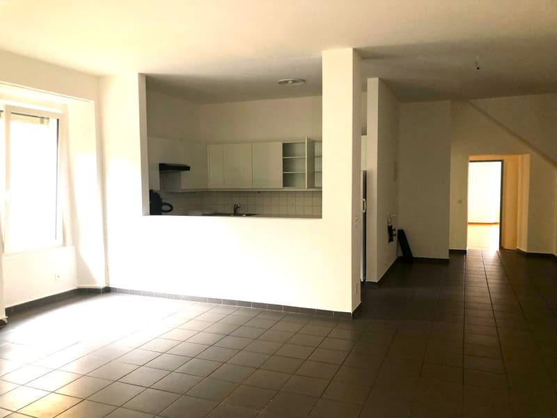 Stattliche Liegenschaft  mit Ausbaupotenzial  Casa imponente con appartamenti  con grande potenziale (12)