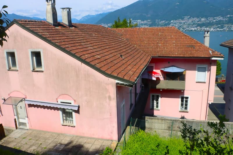 Stattliche Liegenschaft  mit Ausbaupotenzial  Casa imponente con appartamenti  con grande potenziale (5)