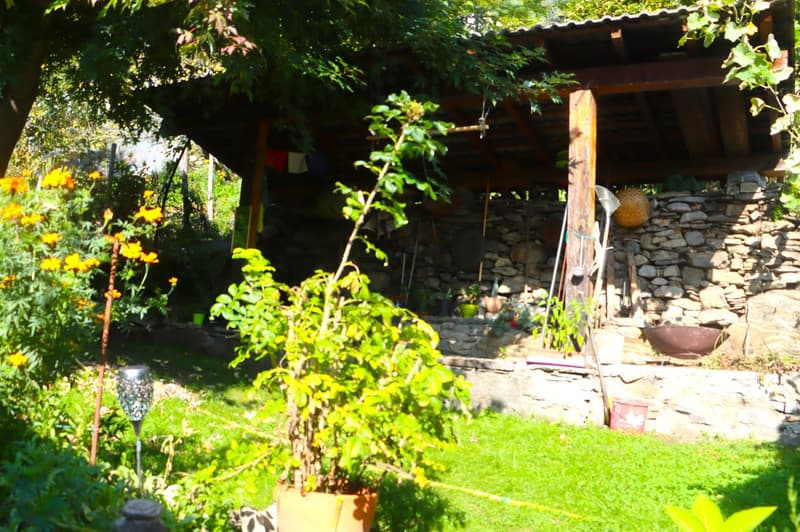 Charmantes Haus mit zwei Wohnungen fertig zum Einziehen (8)