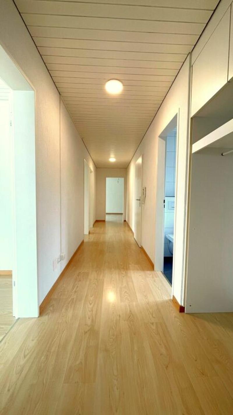 Appartamento luminoso in proprietà nel cuore di Seltisberg - combinabile opzionalmente con un piccolo appartamento in mansarda (7)