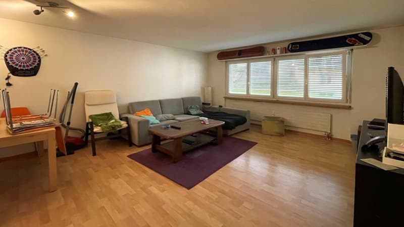 Wohn- und Geschäftshaus mit Parkplätzen in Buckten/BL (7)