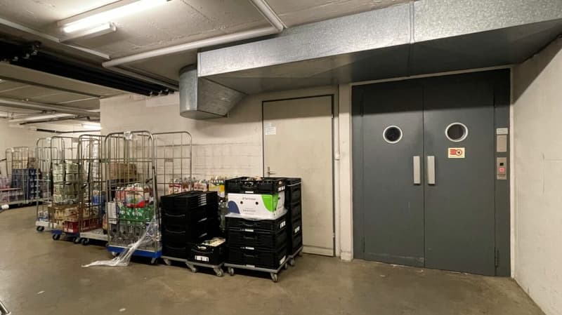 Wohn- und Geschäftshaus mit Parkplätzen in Buckten/BL (5)