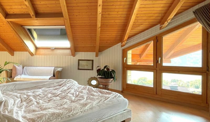 Traumhafte 6.5-Zimmer-Maisonettewohnung mit separatem Büro, zwei Garagen und Weitsicht (13)