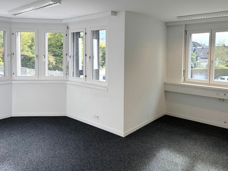 Attraktive und bezugsbereite Büroräume an ausgezeichneter Lage (4)