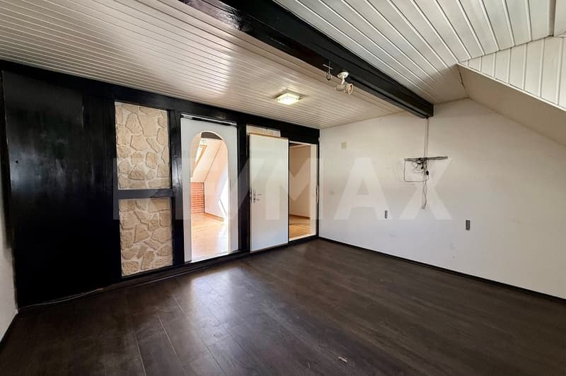 Charming Row House in Hallau: A Unique Opportunity! (12)