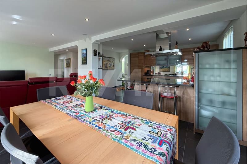 Well-maintained single-family house in a quiet neighborhood, ready to move in immediately (4)