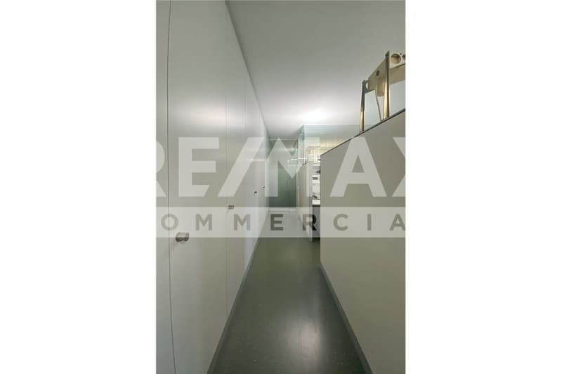 Central commercial premises with versatile usage potential and development opportunities (13)