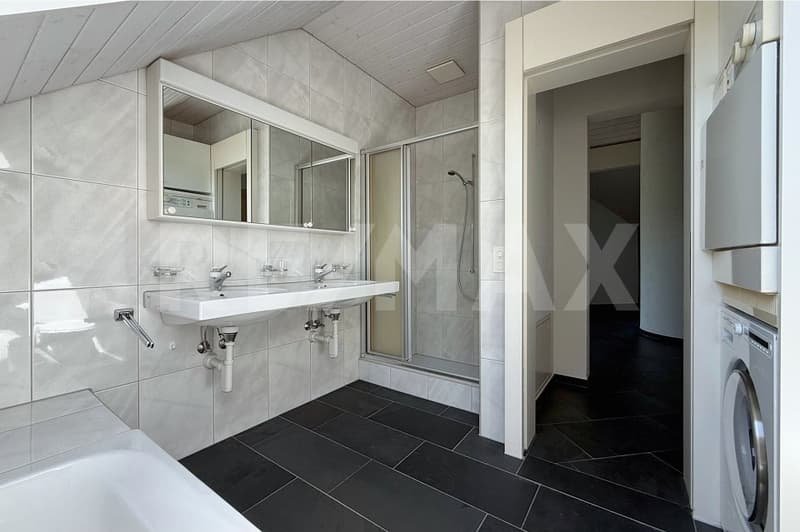 Appartement mansardé charmant avec cheminée et terrasse dans un quartier calme (10)