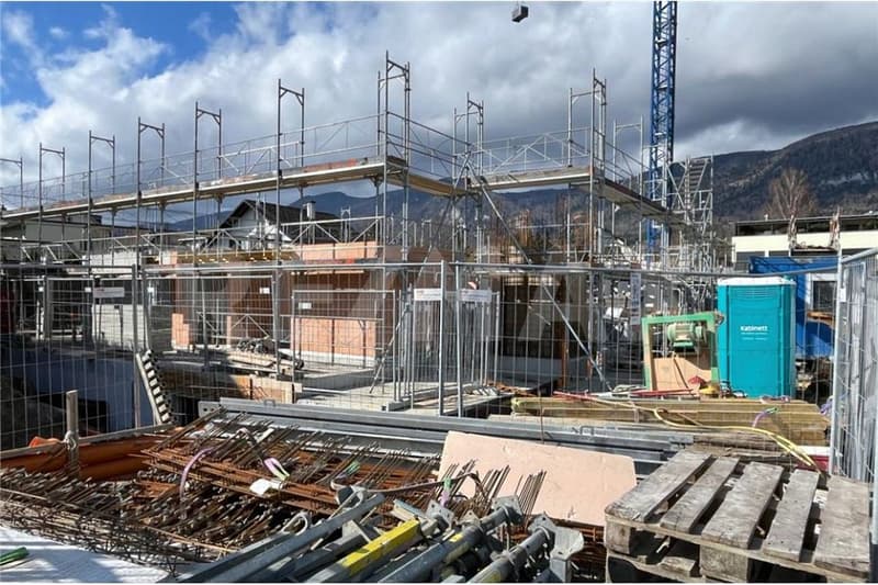 Nouveau bâtiment, situé dans un endroit calme, avec beaucoup de soleil et une conception intérieure à déterminer par vous-même (en construction) (9)