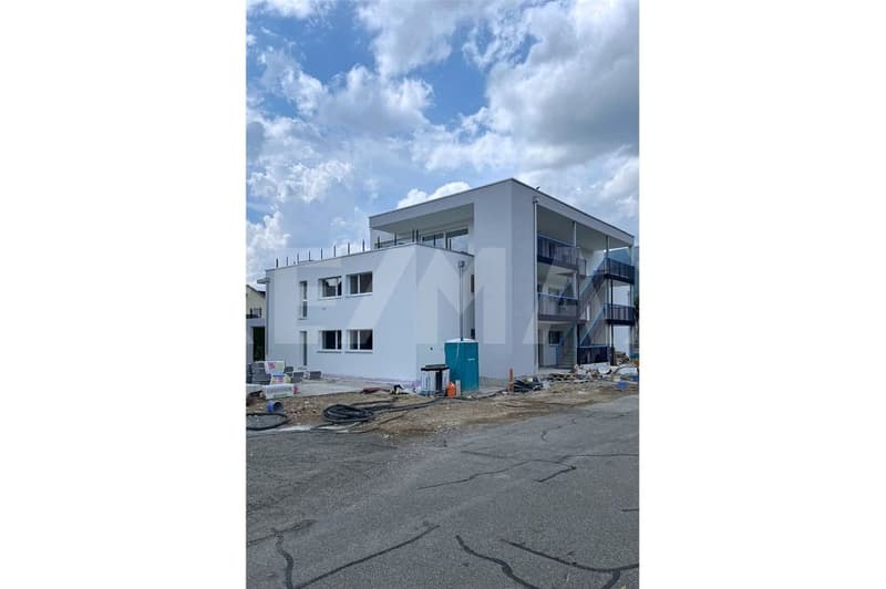 Nouveau bâtiment, situé dans un endroit calme, avec beaucoup de soleil et une conception intérieure à déterminer par vous-même (en construction) (1)