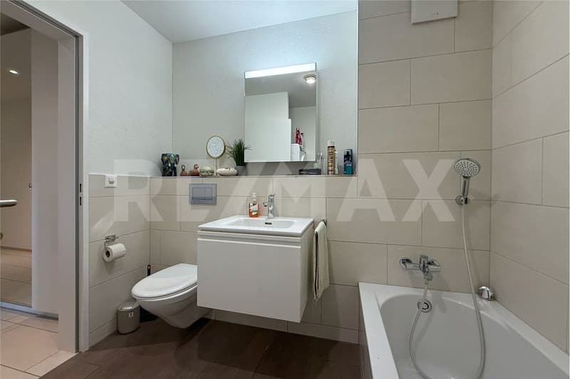 Wohnen mit Gartengefühl  moderne 3½-Zimmer-Erdgeschosswohnung mit grosszügigem Aussenbereich (3)