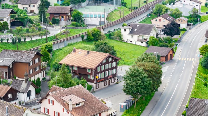 Bauland und ehemaliges Gasthaus Alte Post in Kernzone 2