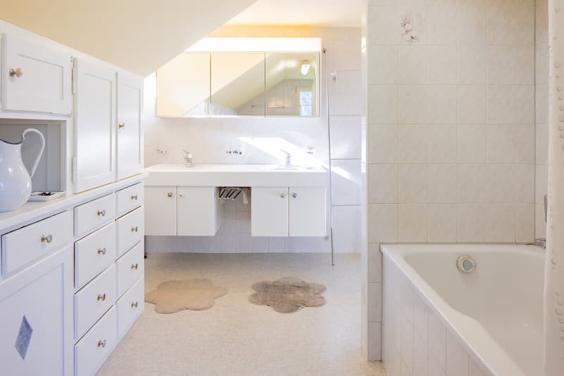 Badezimmer im DG