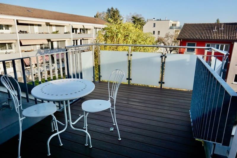 FOR IMMEDIATE RENTAL BEAUTIFUL FURNISHED 2.5-ROOM ATTIC APARTMENT !!!!!!!! (1)
