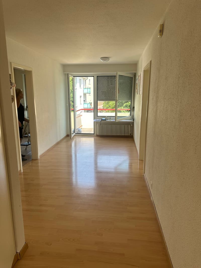 Helle 3-Zimmer-Wohnung mit Balkon in Wallisellen (9)