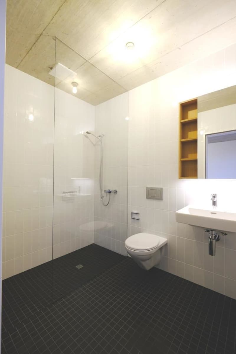 Dusche angrenzend zum Schlafzimmer