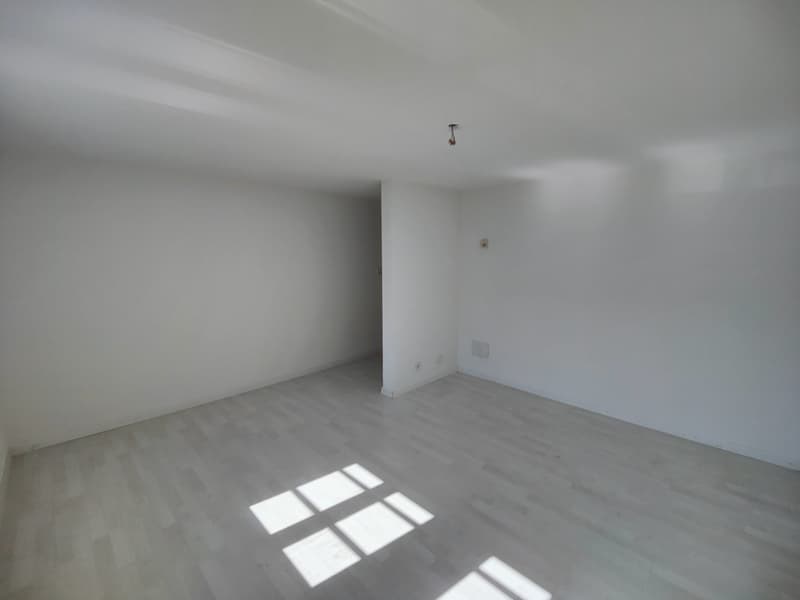 Charming 4.5-room old building apartment with balcony in Wald ZH (7)