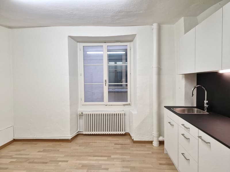 Büro/Teeküche links