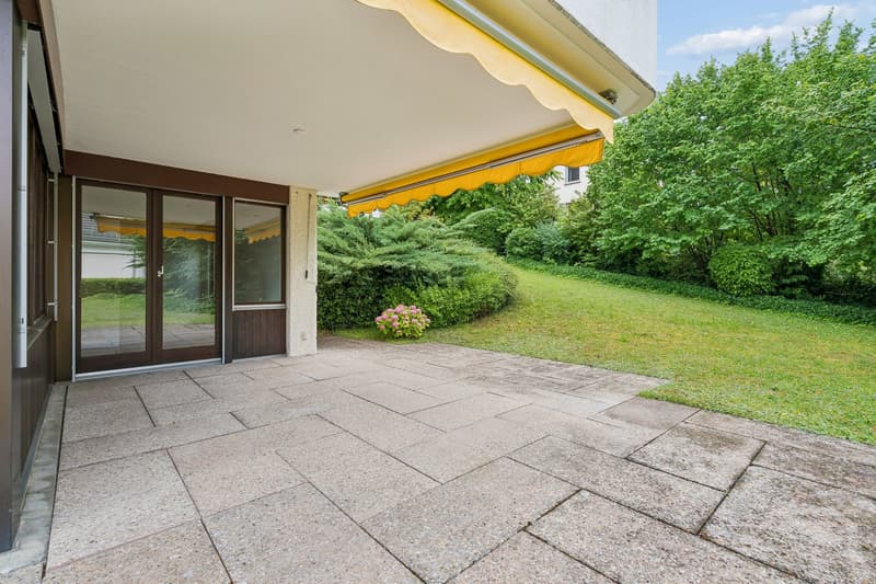 frisch renovierte 2-Zimmerwohnung mit grosser Terrasse in Zollikon (1)