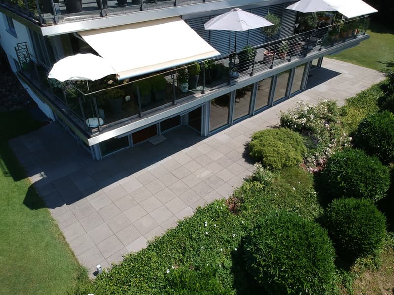 Einzigartige, grosszügige 5.5-Zimmerwohnung mit Garten, Terrasse und Cheminée (5)