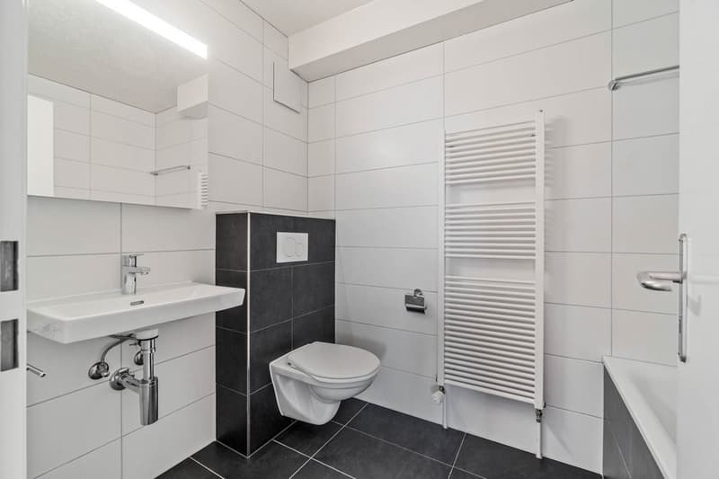 NE-3201-01-0062-bain.jpg