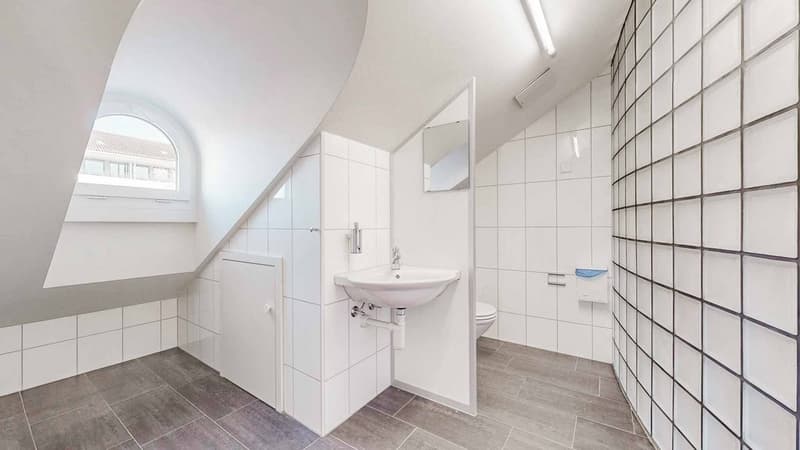 8518.01.0018-WC-2.jpg