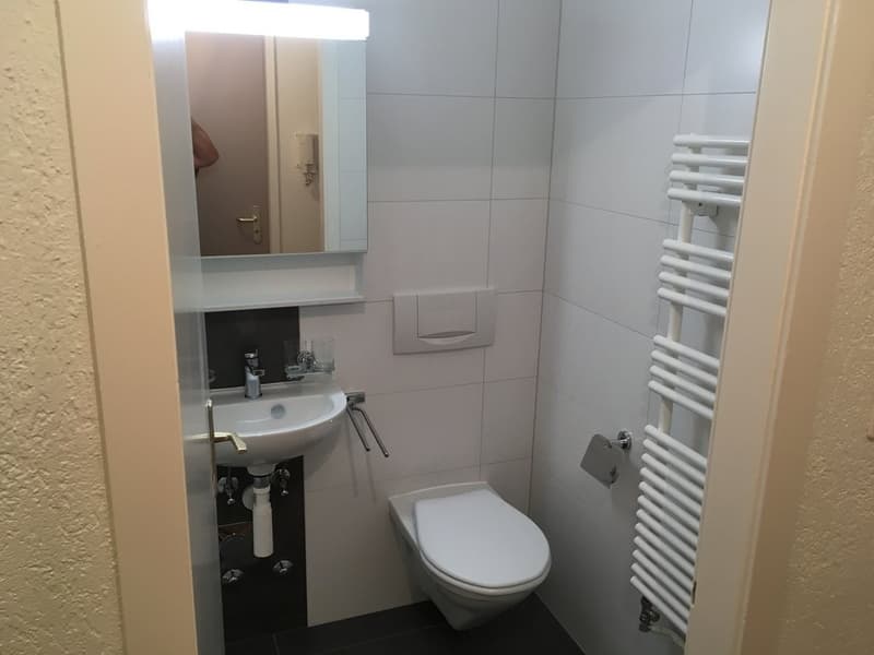 NE-3160-03-0055-wc_douche.JPG