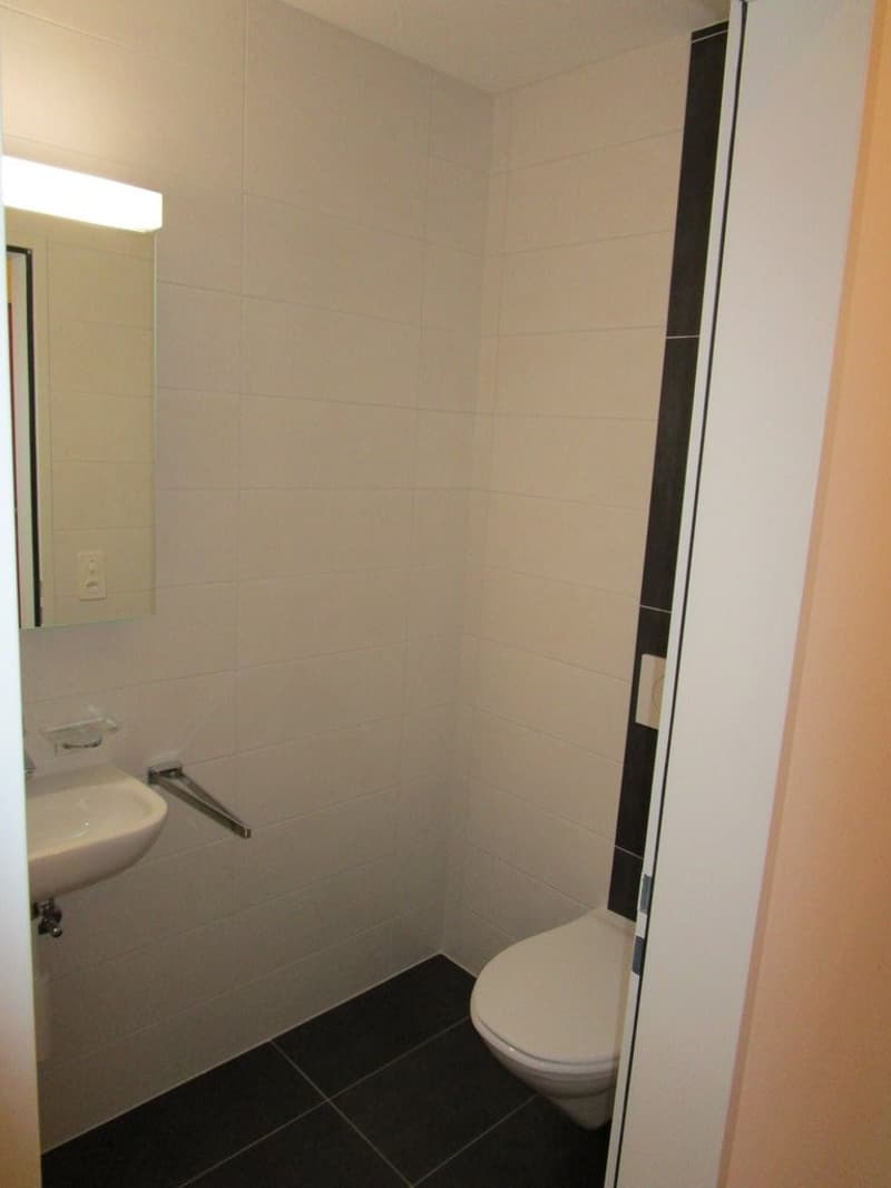 NE-3164-06-0074-wc.JPG