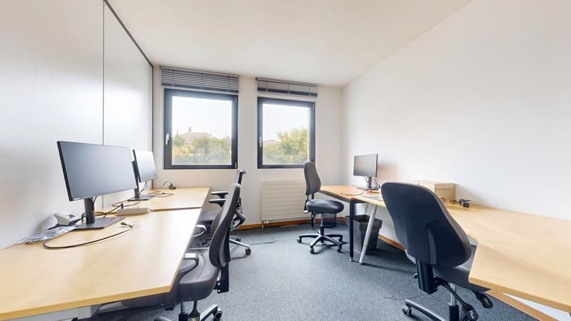 9040.01.0202-Bureau-2.jpg