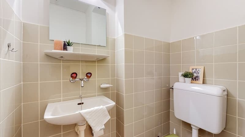 Looking for a centrally located apartment for your family? (5)
