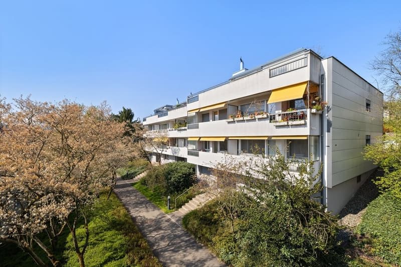 Ihr neues Familienzuhause - zentral gelegen und mit viel Platz! (2)