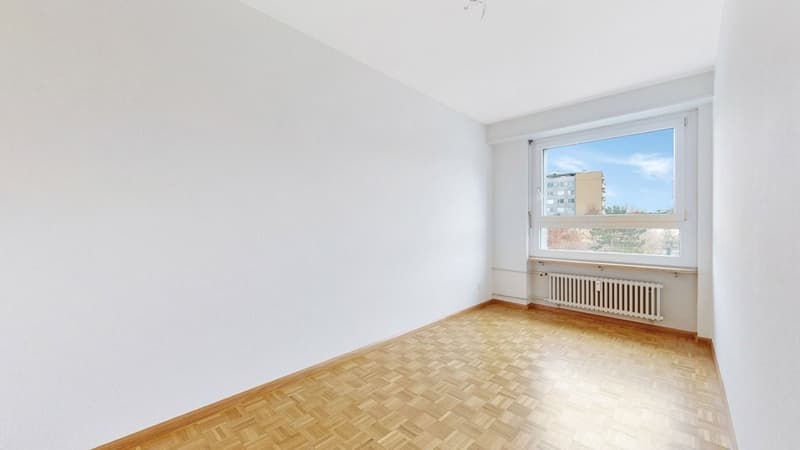 Central apartment in a green location sought? (7)