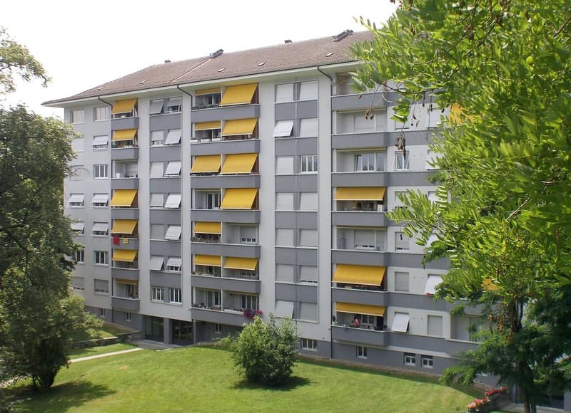 Looking for accommodation near the train station and shops? (1)