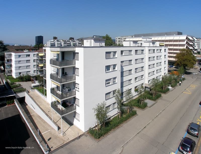 Zuerich_Altstetterplatz_135.jpg